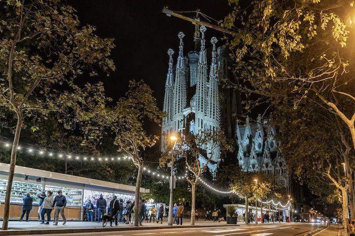 feria bon nadal de la sagrada familia la nuit