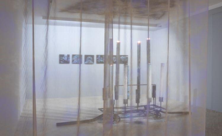 installation de l'expo notte oscura à rome