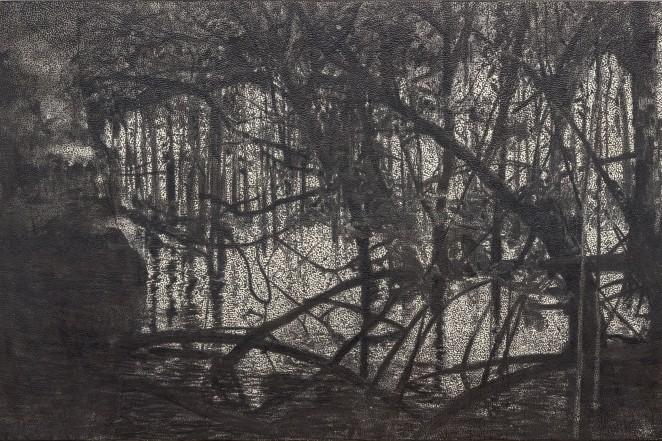 Ein schwarz-weißes Bild mit Bäumen und feinen Tupfen darüber Daniel Boyd: Daniel Boyd, Untitled (MLBATS), 2021 © Kukje Gallery, Foto: Chunho An, courtesy: der Künstler und Kukje Gallery