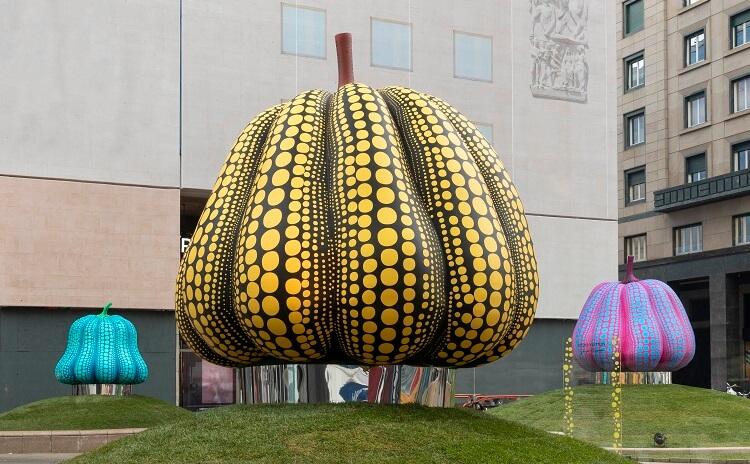 citrouilles Yayoi Kusama et Louis Vuitton à milan