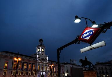 bouche de metro de la puerta del sol à Madrid