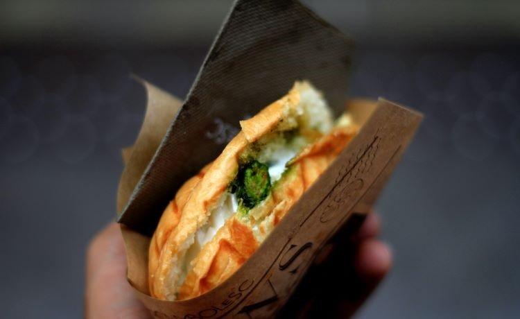 un panino sandwich italien à rome