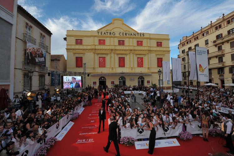 Festival de Malaga. Tapis rouge devant le Teatro Cervantes.