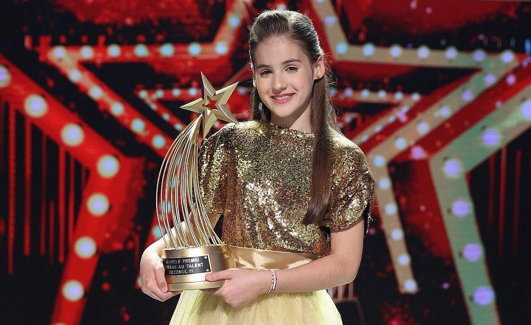 Une jeune roumaine épate les juges et le public d'America's Got Talent: All-Stars