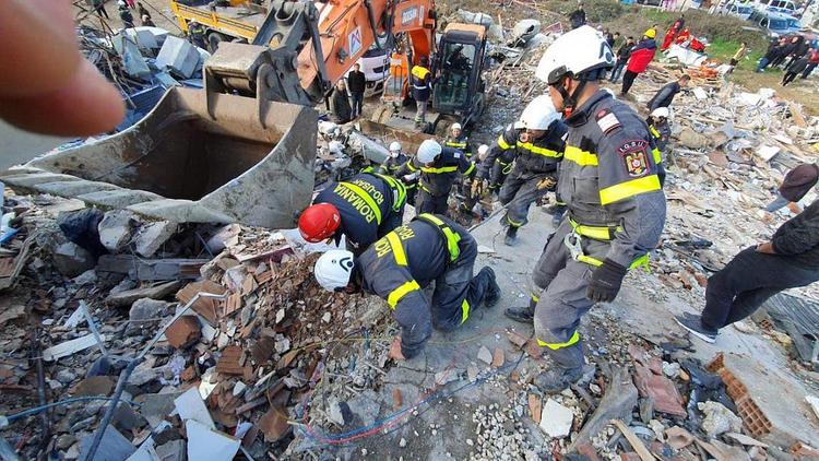 La Roumanie envoie une deuxième équipe de recherche et de sauvetage en Turquie