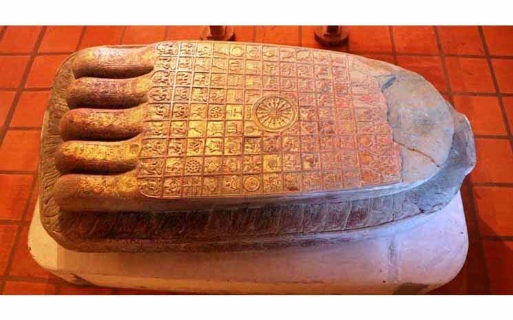 statue de l'empreinte du Bouddha