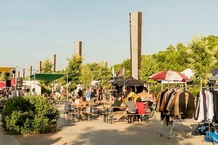 foire aux vetements d'occasion vintage à barcelone