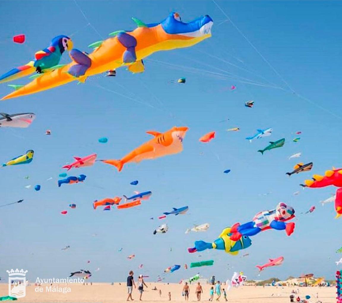 Cerfs-volants sur les plages de Pedregalejo