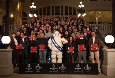 Photo de famille des chefs de Restaurants élus par Guide Michelin Espagne