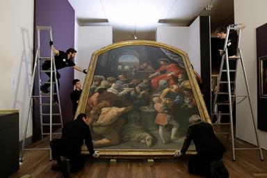 Installation du tableau au Prado