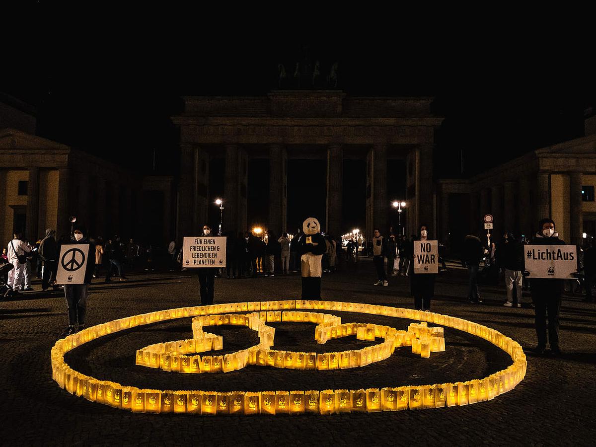 Das Brandenburger Tor während Earth Hour 2022