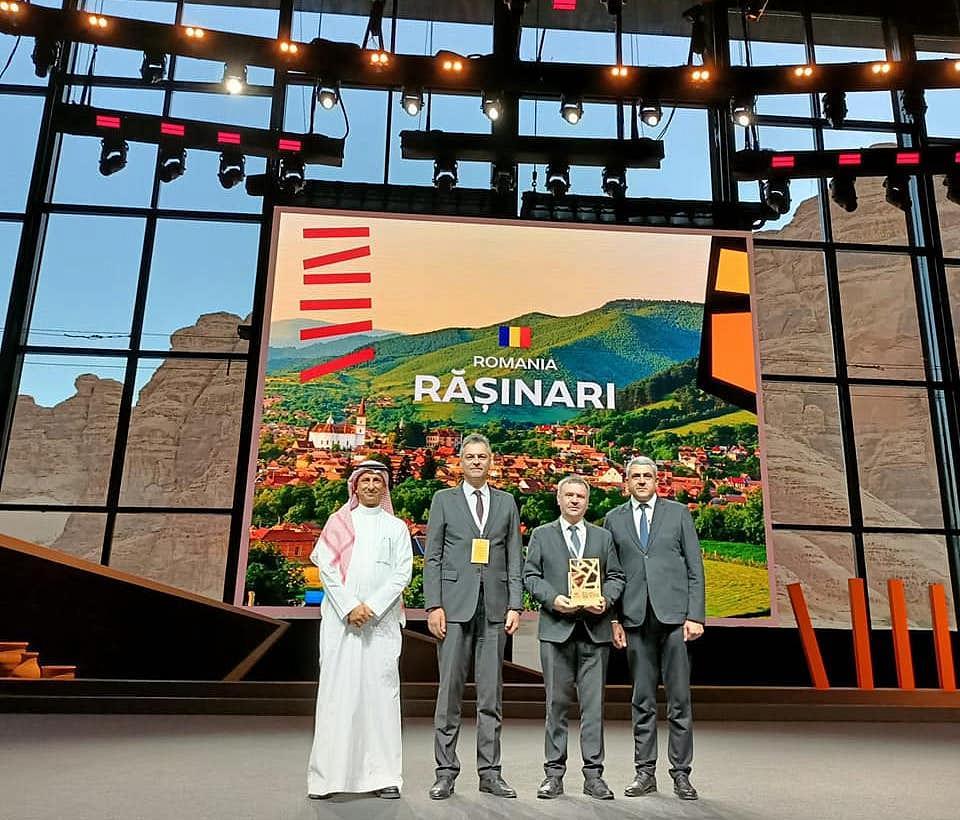 Rășinari, en Roumanie, reçoit officiellement le titre de meilleur village touristique
