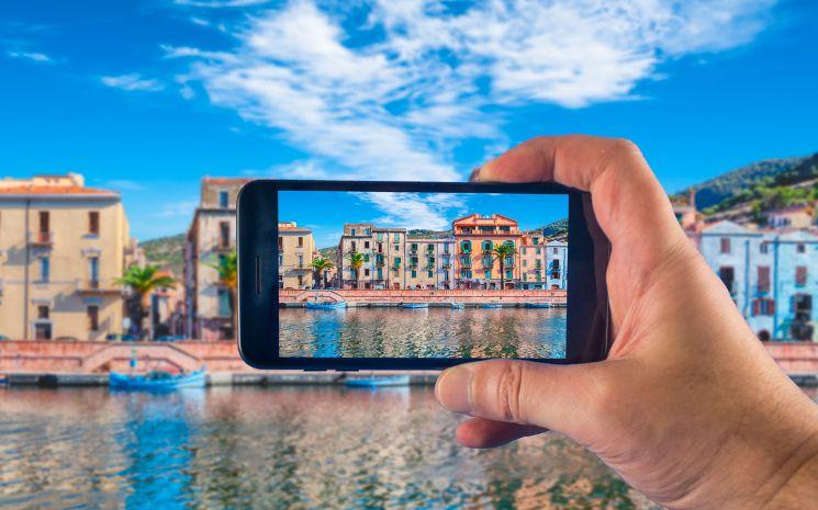 Garder le contact avec sa famille.