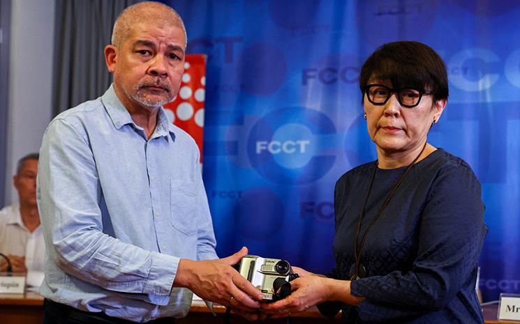 Noriko-Ogawa-camera-Aye-Chan-Naing-FCCT-Bangkok