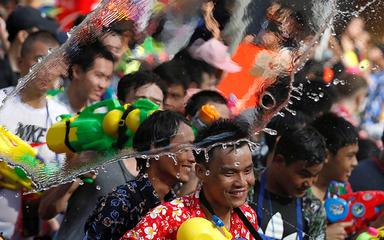 Songkran-Thailande-bataille-eau