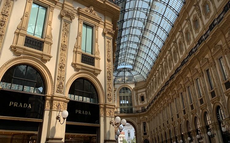 boutique Prada dansla galerie vittor emmanuele à milan