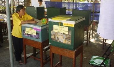 Bureau-de-vote-thailande-750-QUEFFELEC