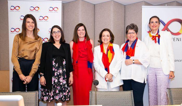 les participants à la conference de mujeres avenir