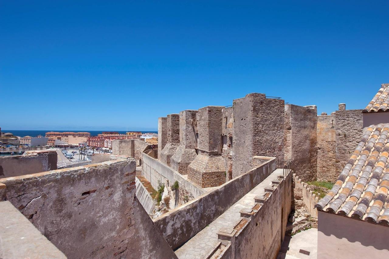 Castillo Guzmán el Bueno. Patronato Provincial de Turismo de Cádiz.