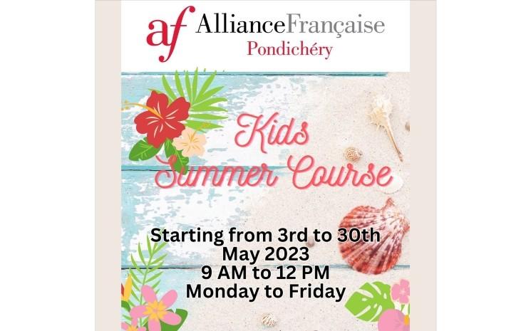 Affiche du camp d'été pour les enfants à l'Alliance française de Pondichéry