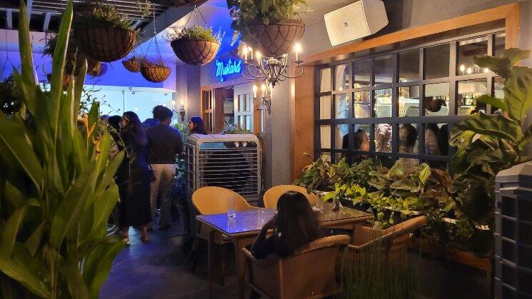 L'extérieur du restaurant Mustard, à Chennai. Photo : Fabienne