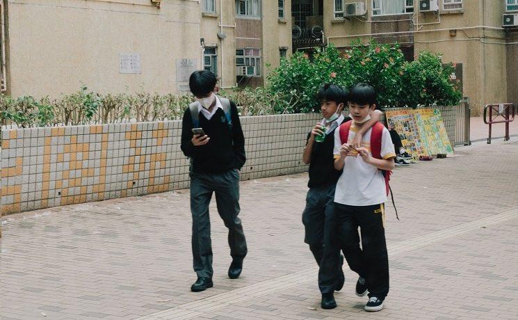 enfants dans la rue hong kong_0