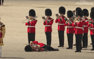 gardes royaux évanouis lors d'une répétition