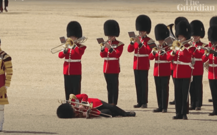 gardes royaux évanouis lors d'une répétition
