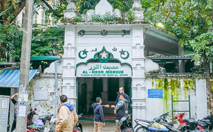 mosquee-al-noor-unique-lieu-culte-musulman-hanoi