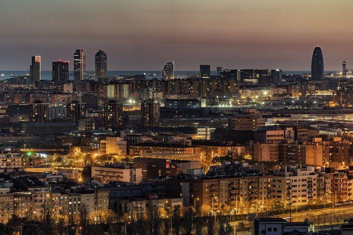 vues-barcelone-nuit::