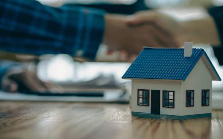 Comment rénover vos biens en France sans être sur place ?_1