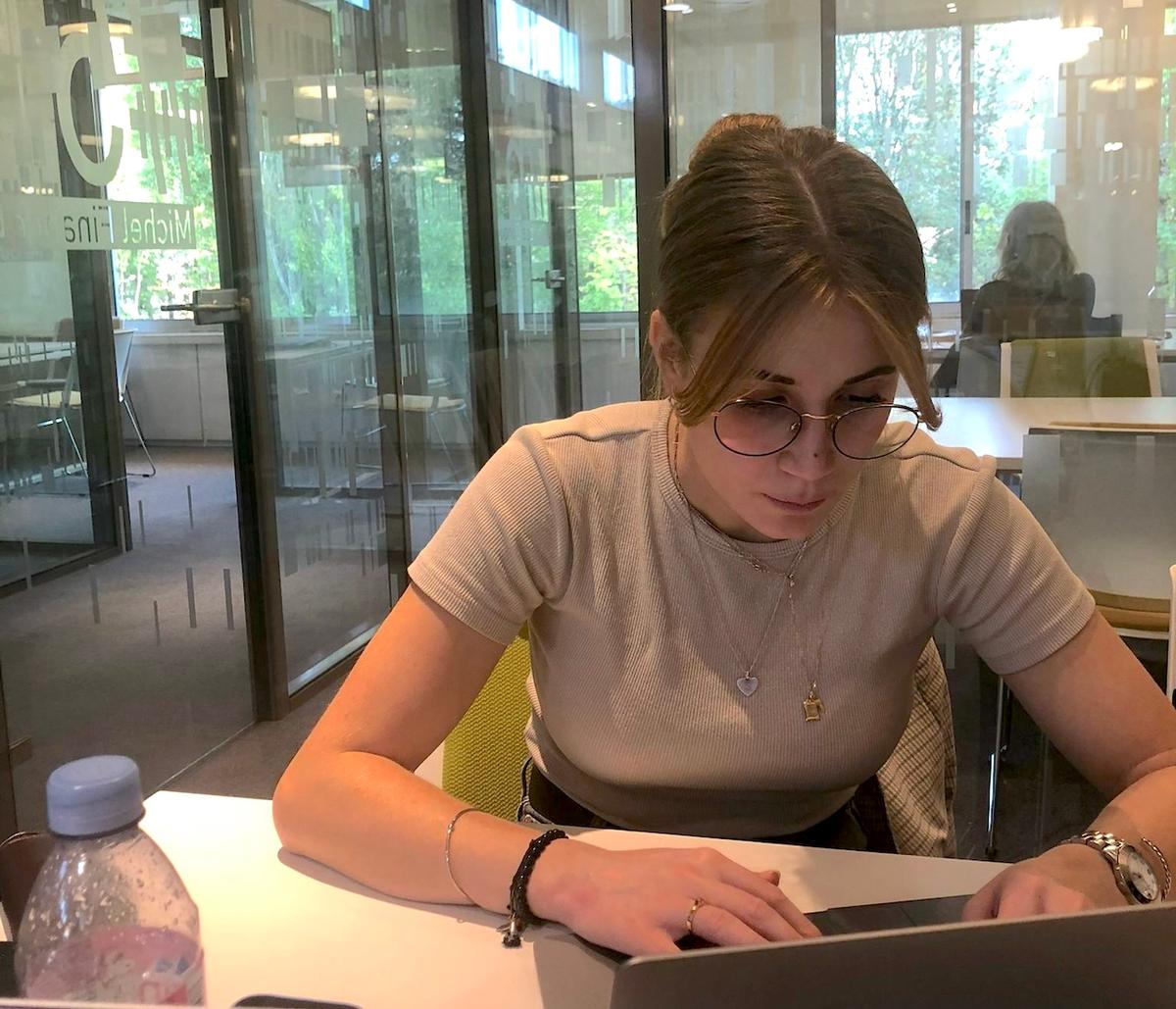 Photographie d'Alexandra Lafarge, étudiante franco-suédoise à Stockholm