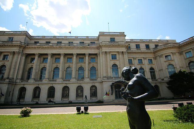 BUCAREST CENTENAIRE – Le Palais Royal