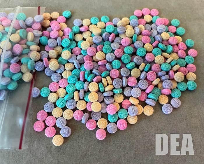 des cachets de Fentanyl de toutes les couleurs