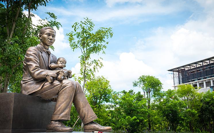 Prince Mahidol medecin moderne thailande