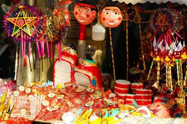 Mi-automne : les jouets traditionnels font de la résistance au Vietnam