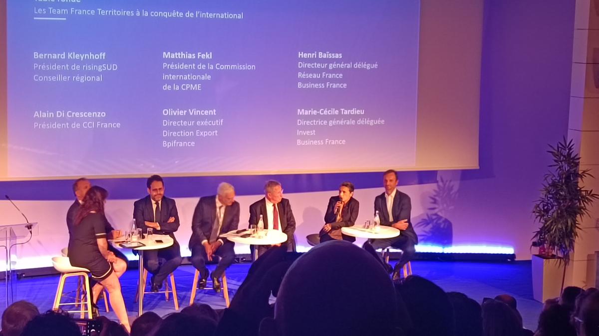 Des responsables chez Business France se réunissent pour parler de l'attractivité de la France