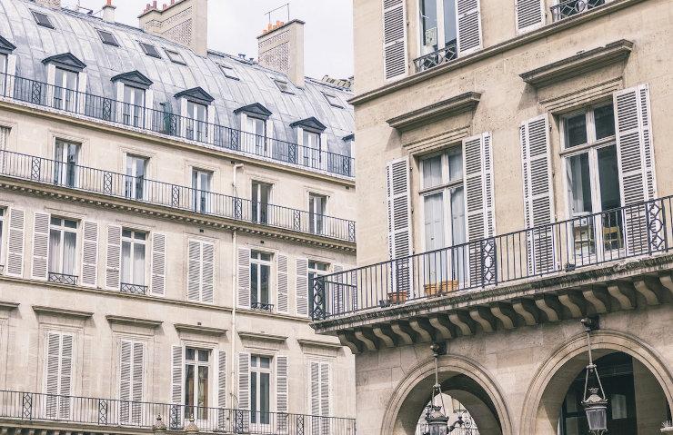 A qui confier son bien immobilier à la vente à Paris 15 quand on s'expatrie au Vietnam
