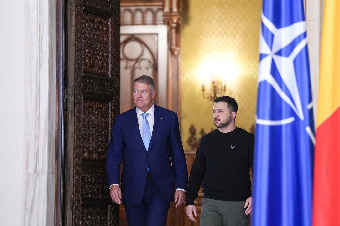 klaus_iohannis_and_zelensky_-_photo_presidency.ro_