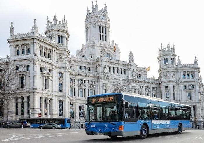 Bus EMT plaza cibeles à madrid