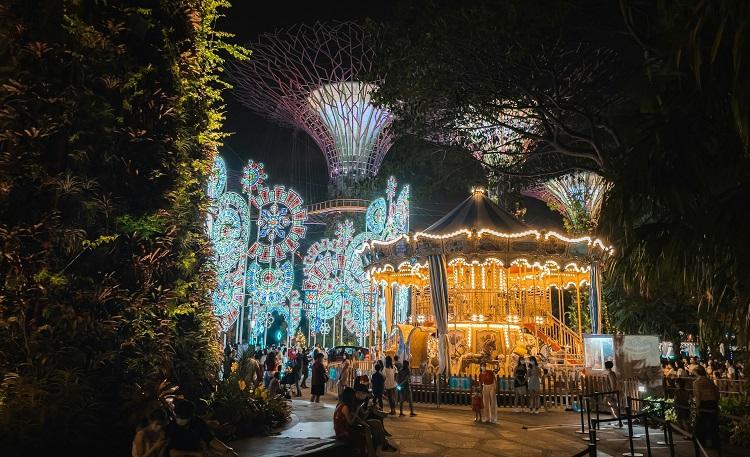 caroussel et illuminations de Noël