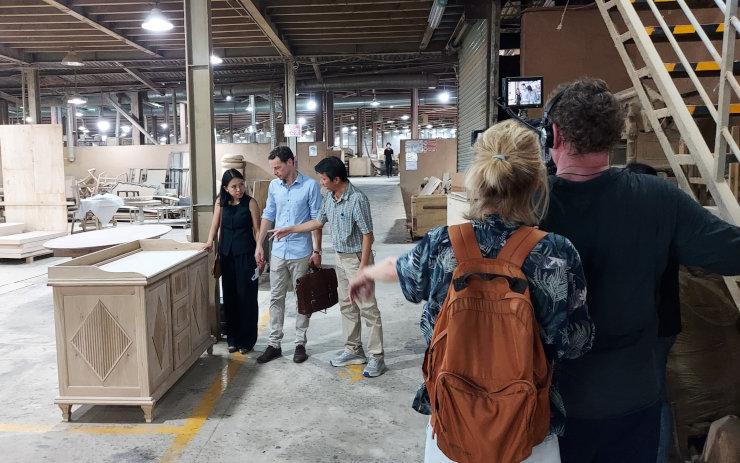 France 5, Les dessous de l’ameublement français: coulisse d’un reportage au Vietnam