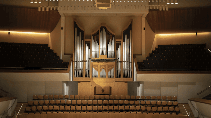 L'orgue Grenzing dans la salle Iturbi du Palau de la Música de Valencia
