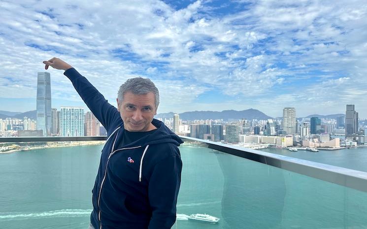 Nicolas Errèra à Hong Kong : « Je raconte des histoires en musique »