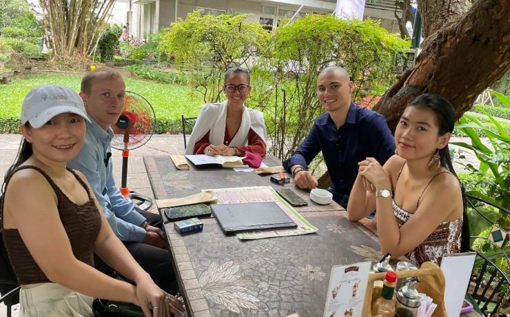 Couples mixtes et relations franco-vietnamiennes, entre obstacles et longévité