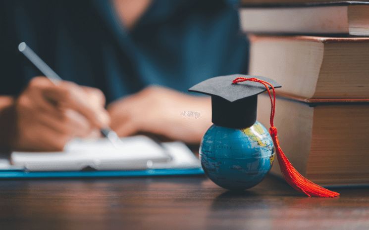 loi immigration retoquée, étudier en france est encore possible pour les étrangers