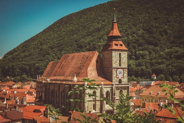 Brasov se classe en tête de la liste des destinations 2024 de Tripadvisor