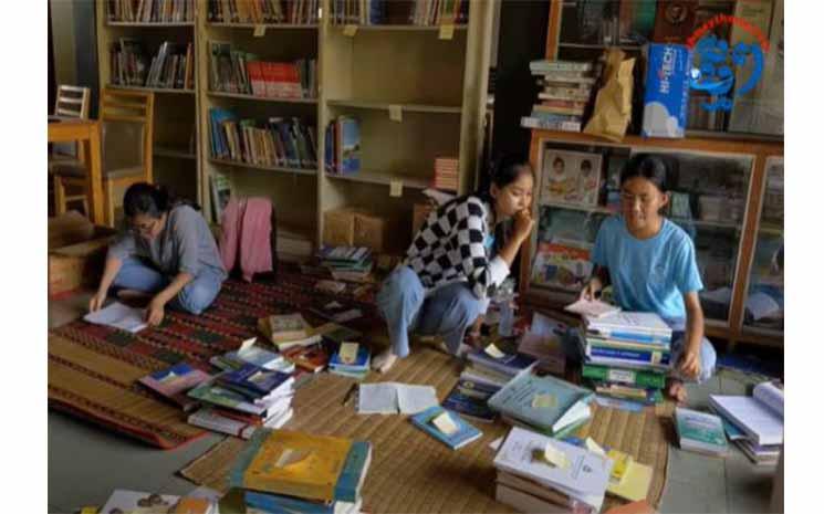 Ouvrir une bibliothèque le rêve une enseignante cambodgienne