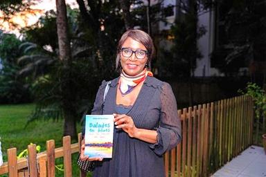 « Balades en blues sur la Venise du Sud » est le nouveau livre de Khady Fall Faye-Diagne.