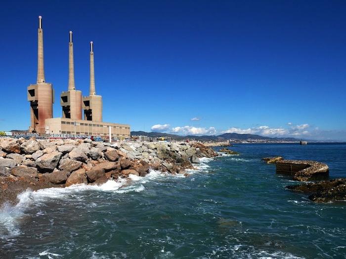 Les trois cheminees barcelone